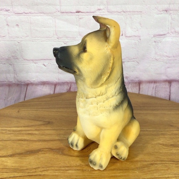 German Shepherd Dog Sitting Figurine - Picture 5 of 7